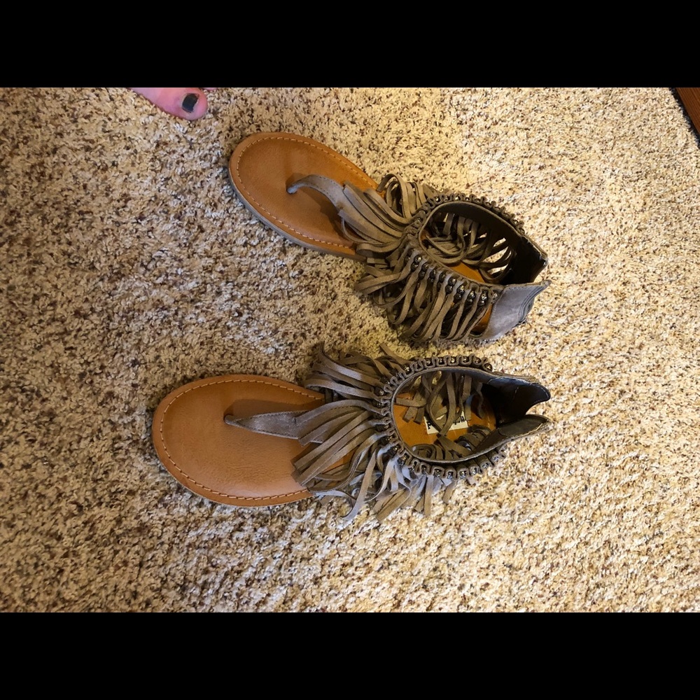 Shoes - Picture 2 of 2